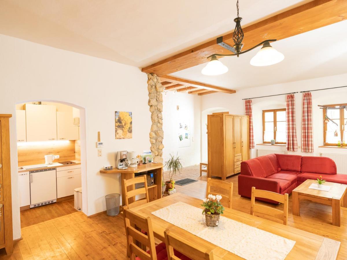 Ferienwohnung Zum Kapuziner Poysdorf Exterior foto